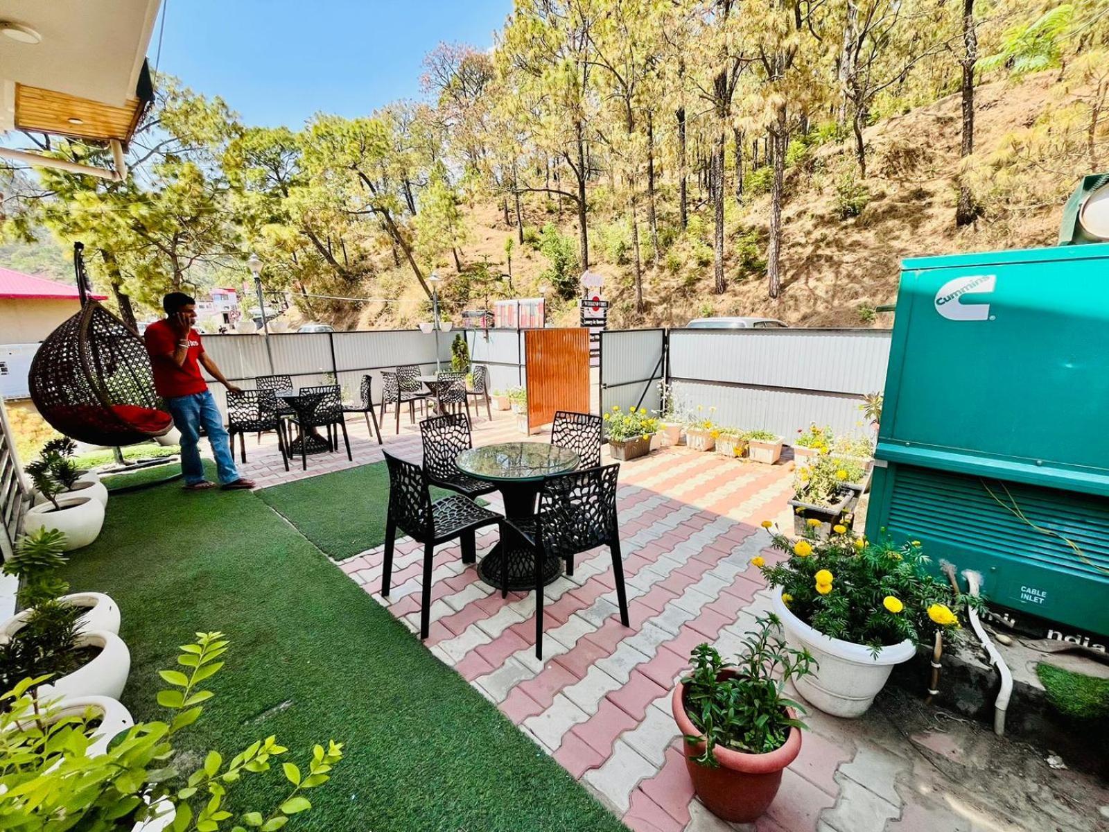 Weekend Vibes Bed & Breakfast Kasauli Exterior foto