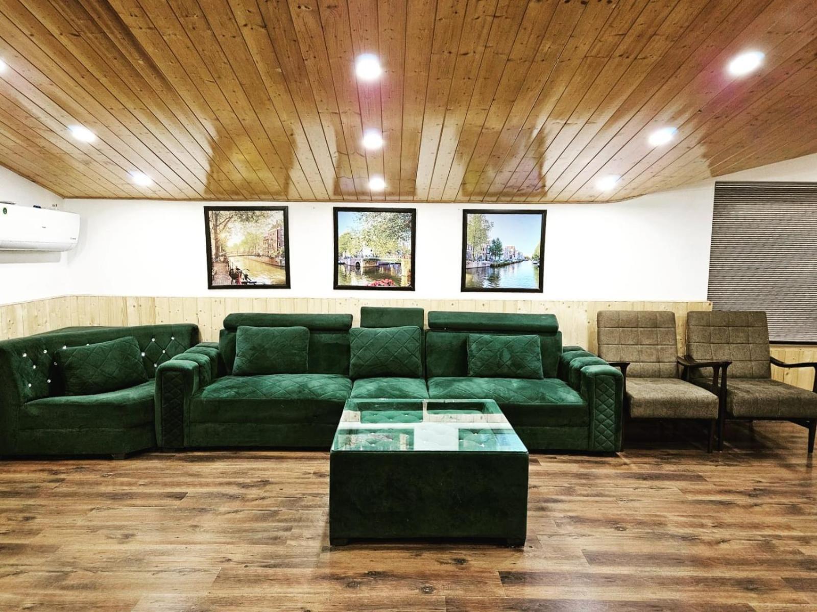 Weekend Vibes Bed & Breakfast Kasauli Exterior foto